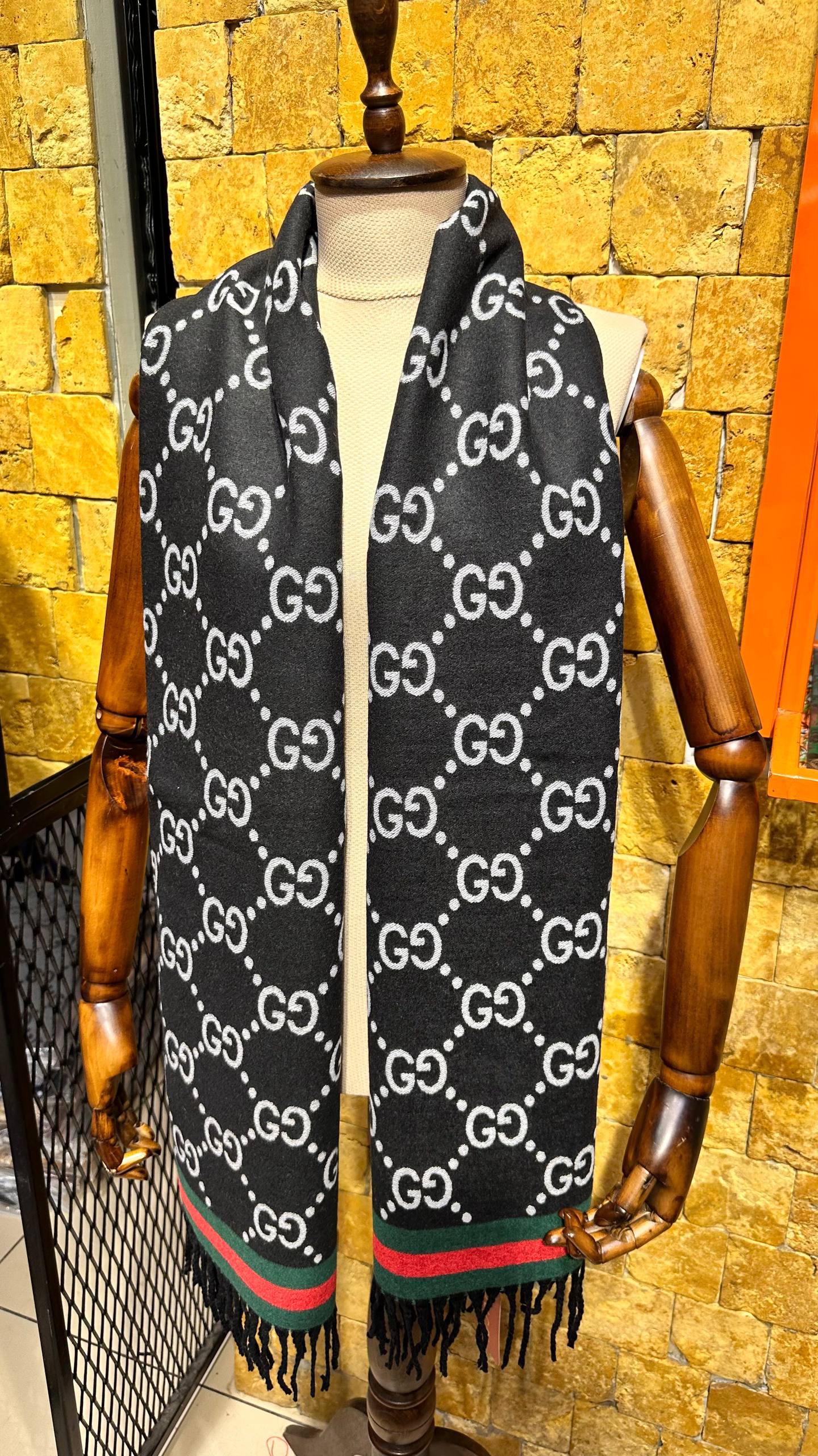 GG - Shawl
