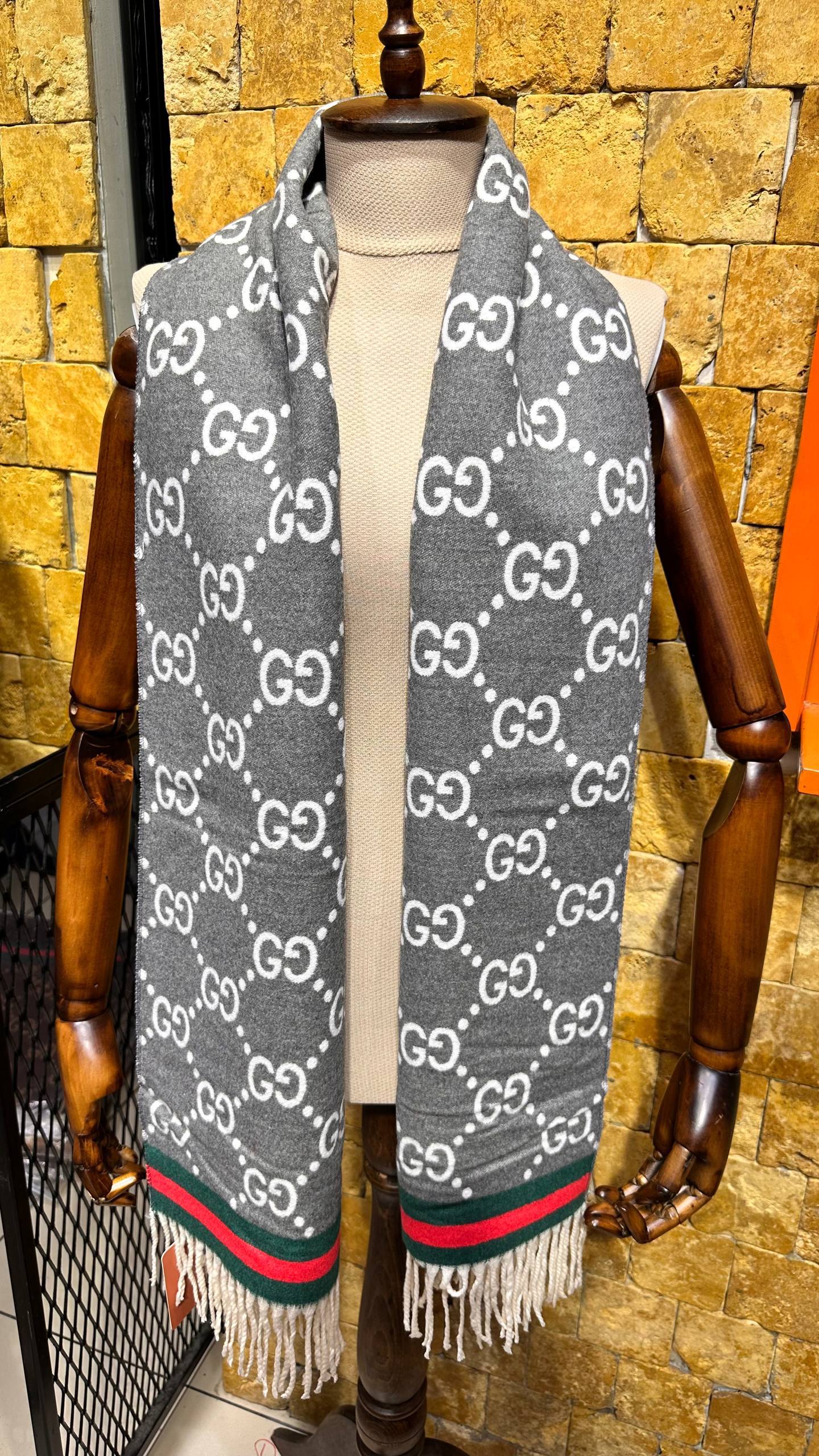 GG - Shawl