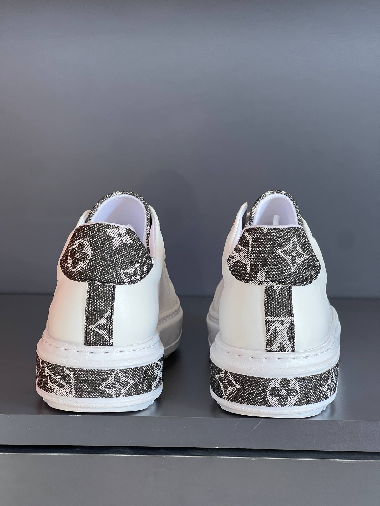 LVS - Shoe