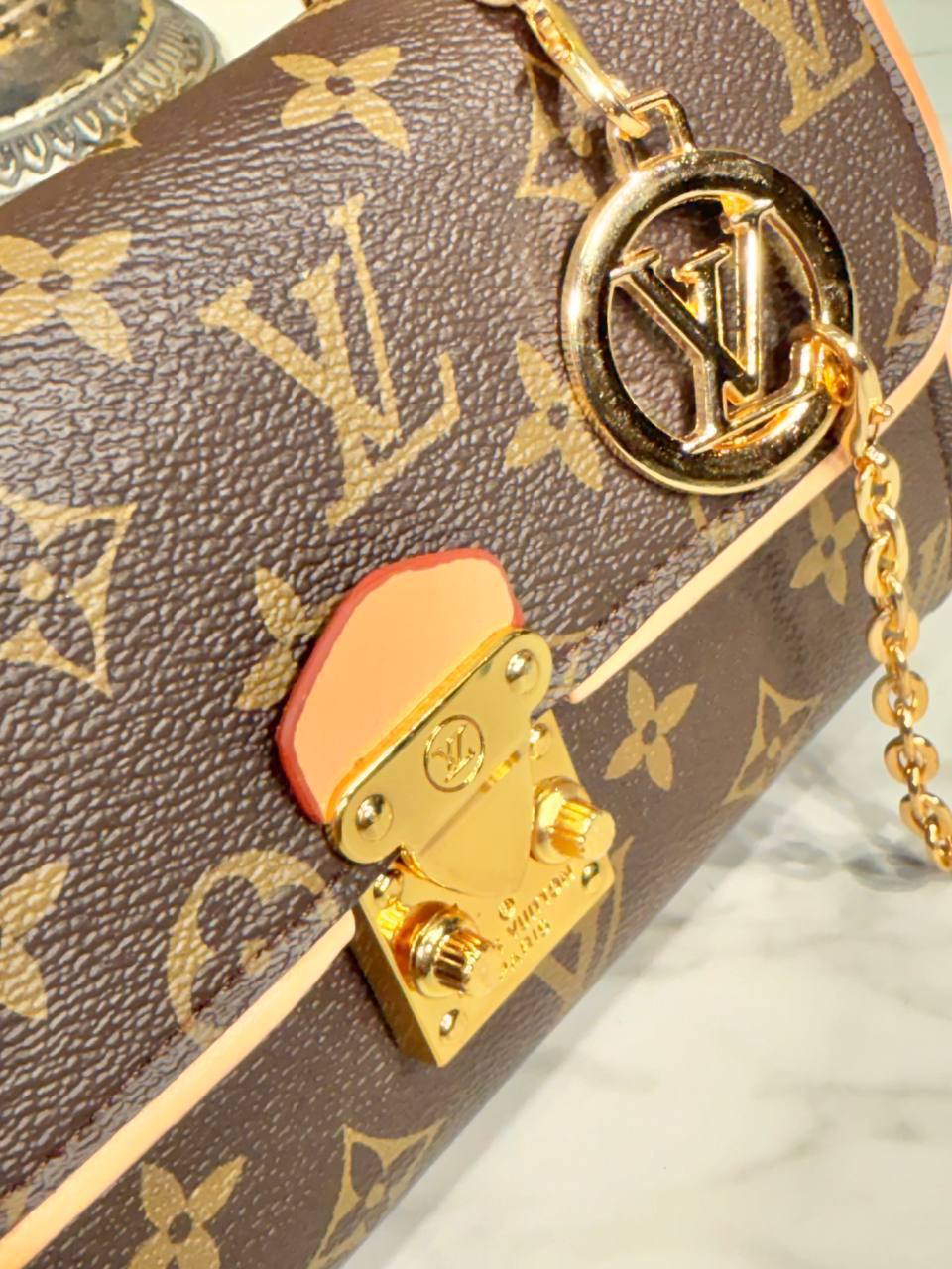 Pochette Camille