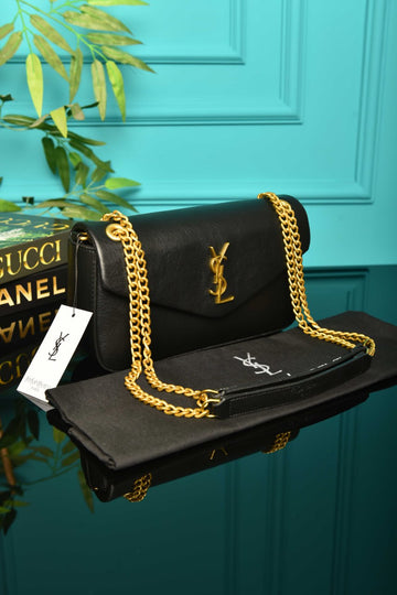 Calypso Medium in Grained Lambskin