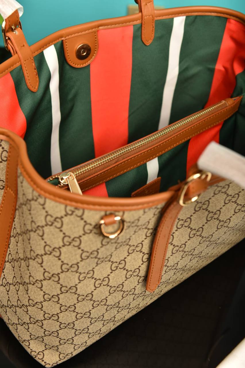Sac fourre-tout GG Emblem Medium