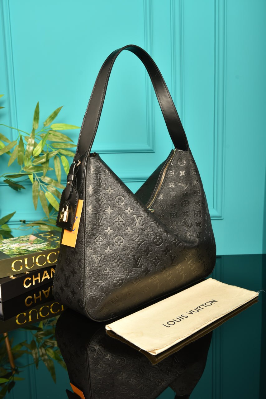 LV - Slouchy