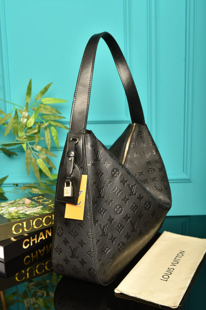 LV - Slouchy