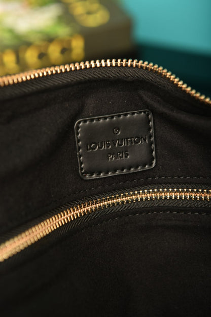 LV - Slouchy