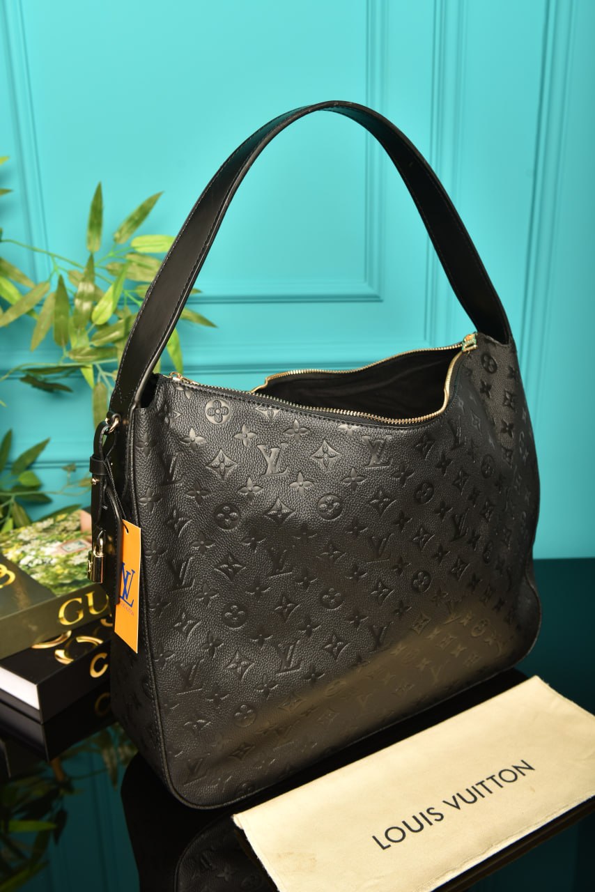 LV - Slouchy