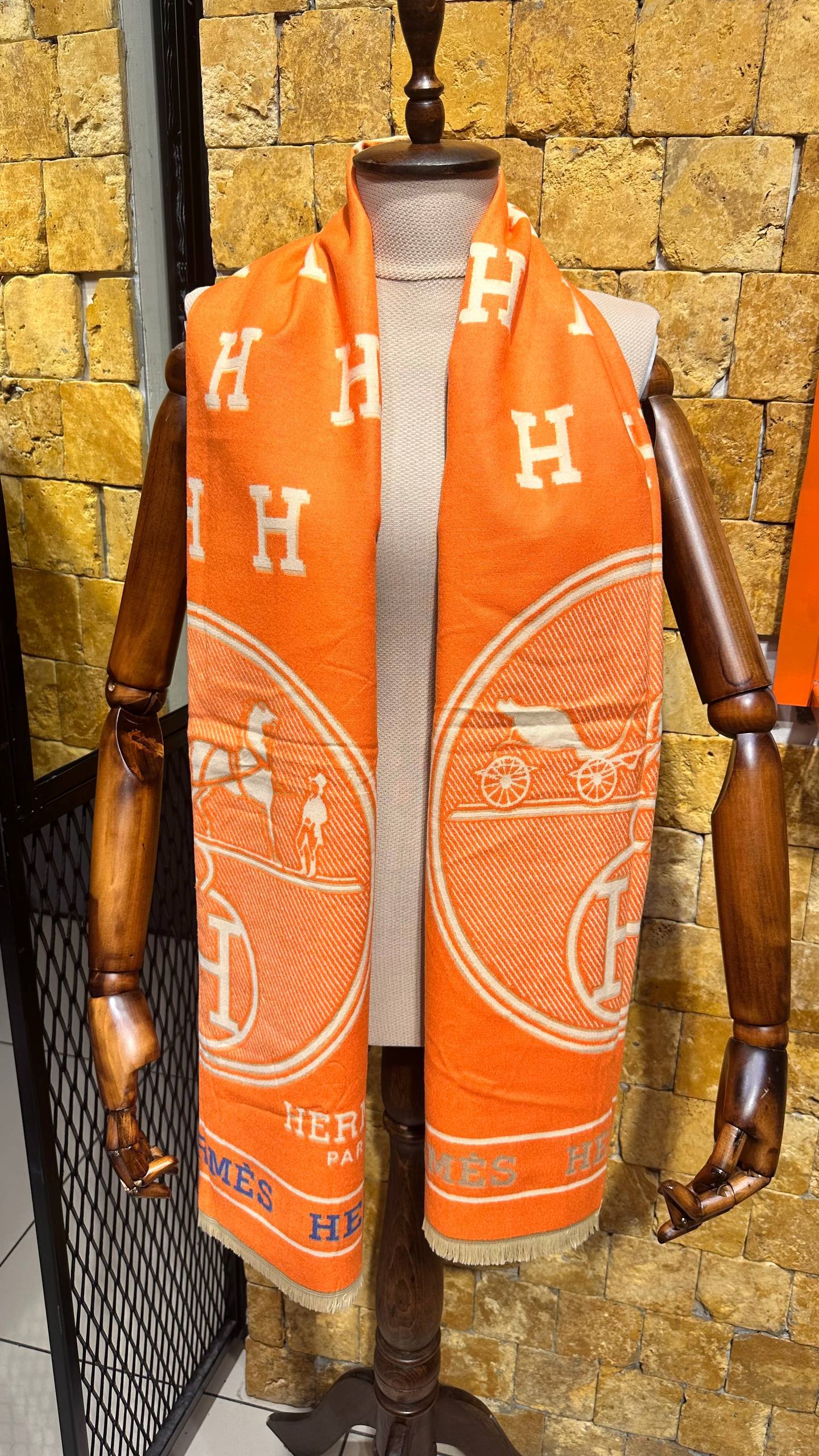 HMS - Shawl