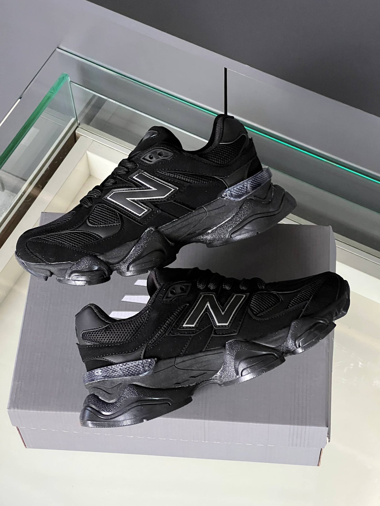 N-W Balance - Shoes