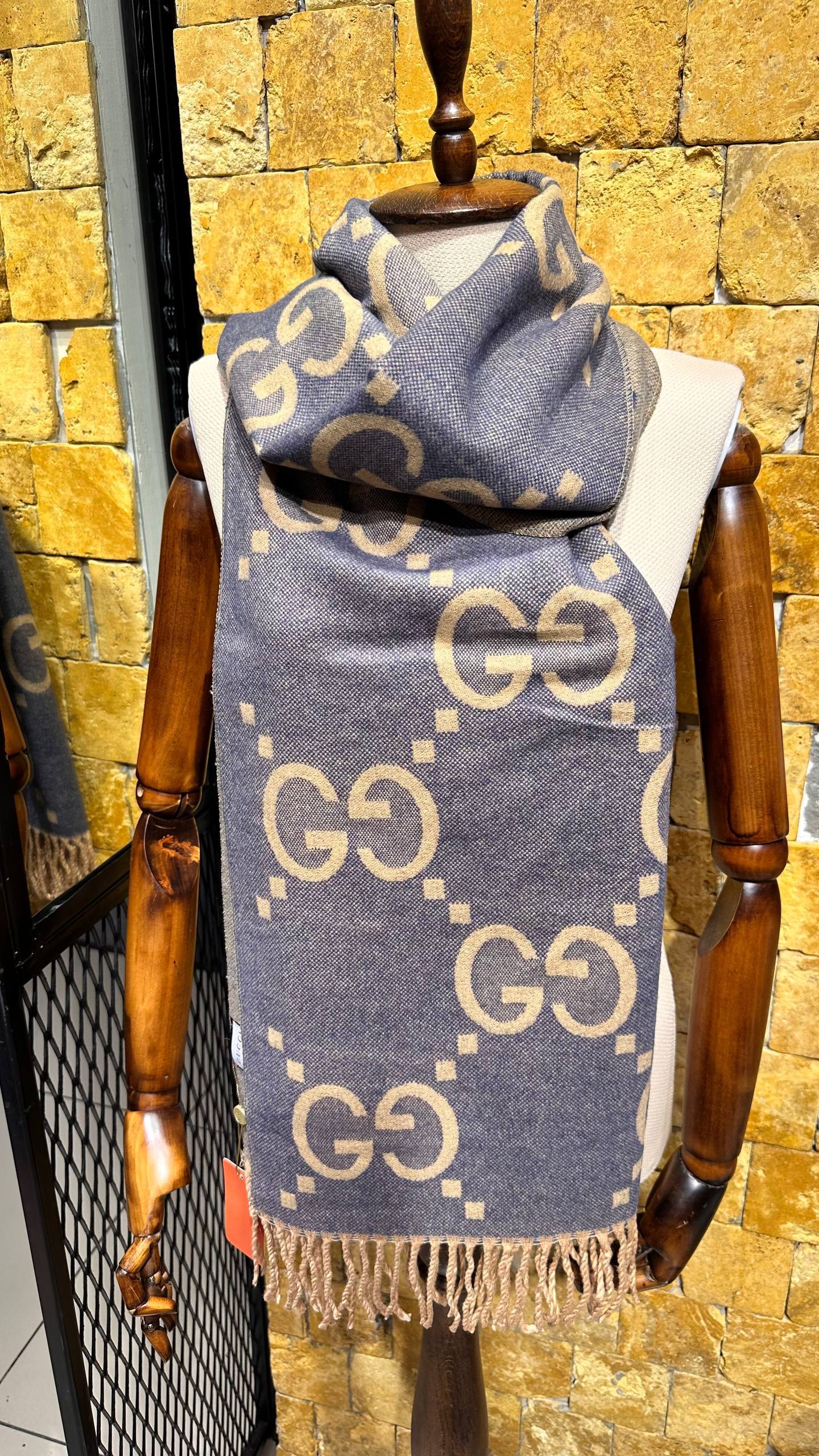 GG - Shawl