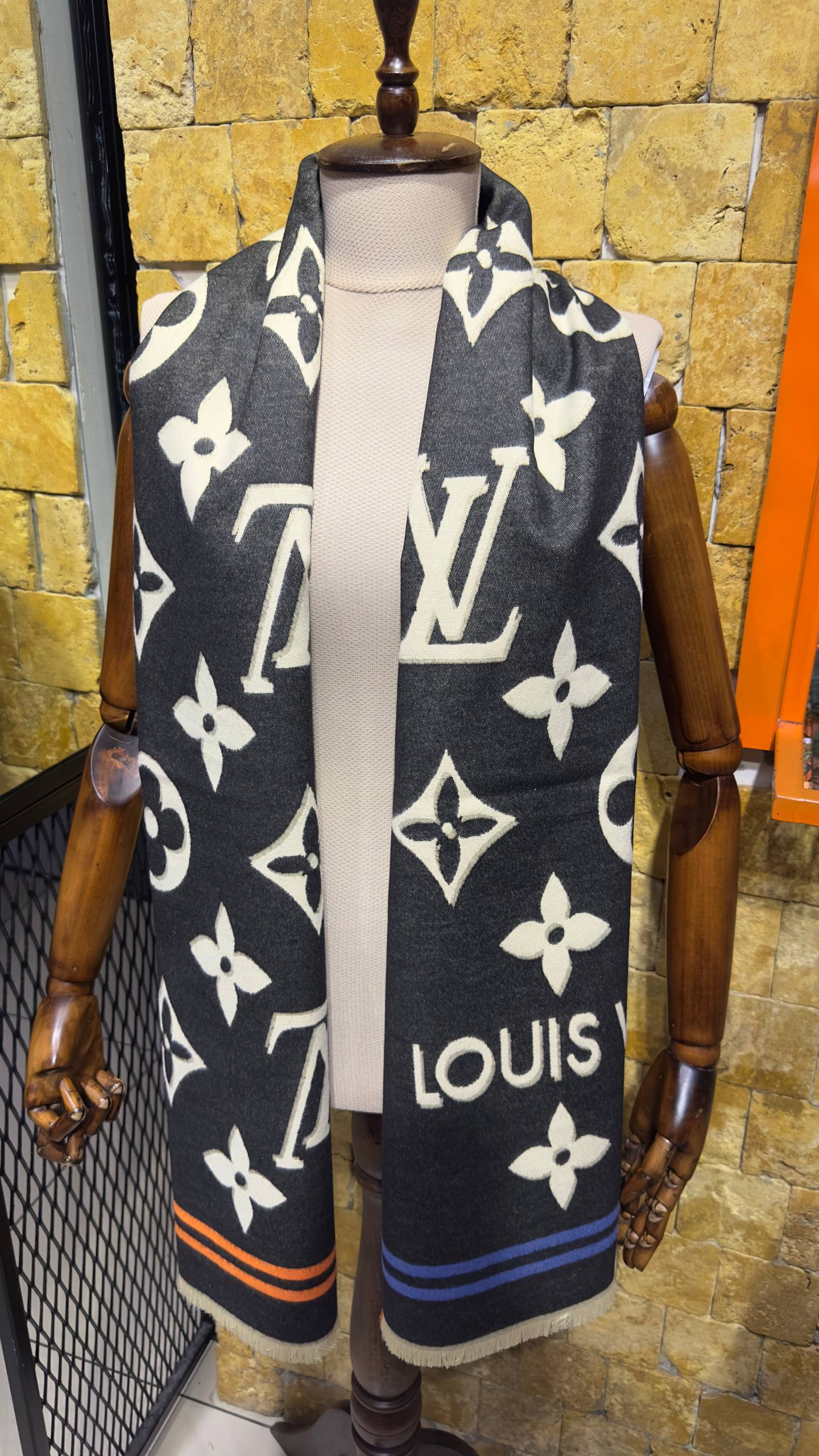 LW - Shawl