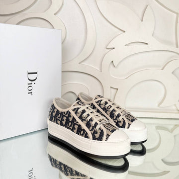 CD- Sneakers